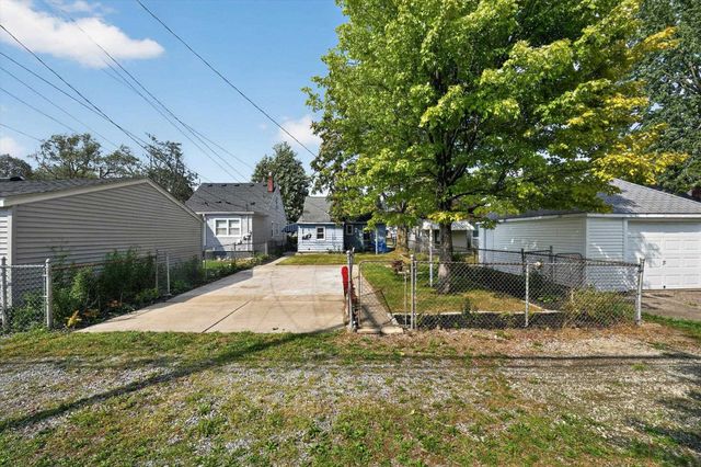 24163 New York Street, Dearborn, MI 48124