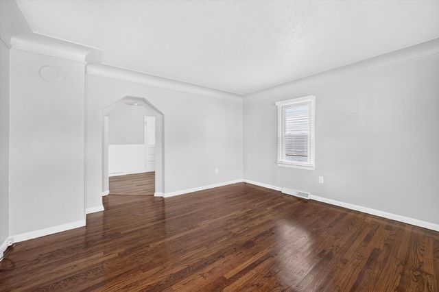 24163 New York Street, Dearborn, MI 48124