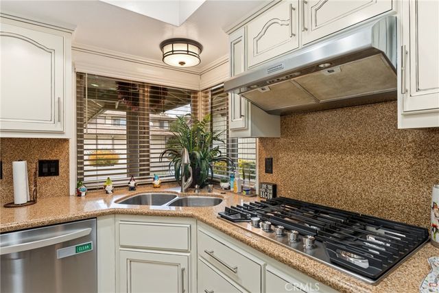 134 Oak Forest Circle, Glendora, CA 91741