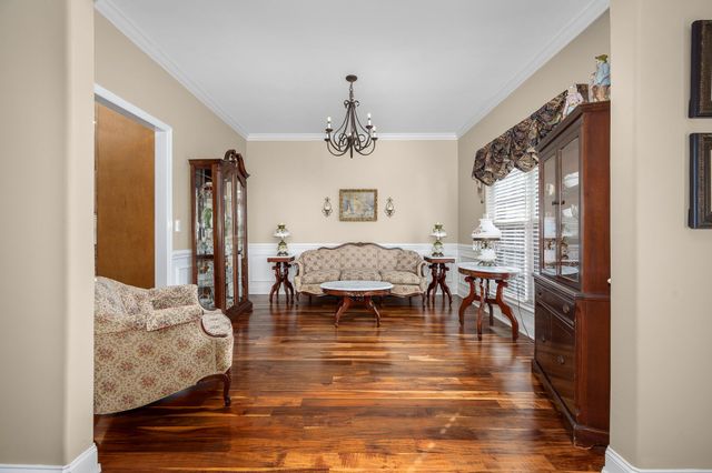 7024 Red Apple Rd, Antioch, TN 37013