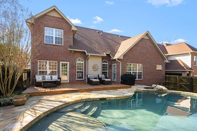 7024 Red Apple Rd, Antioch, TN 37013