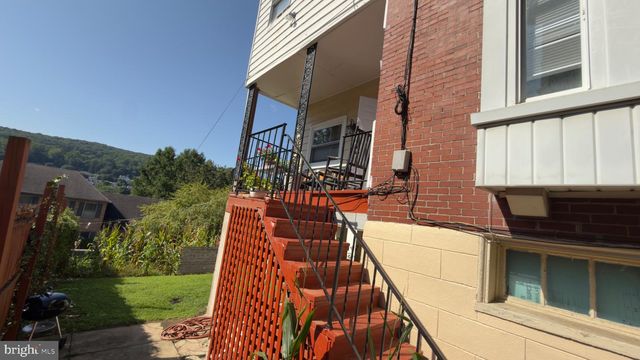 1742 MINERAL SPRING RD, Reading, PA 19602