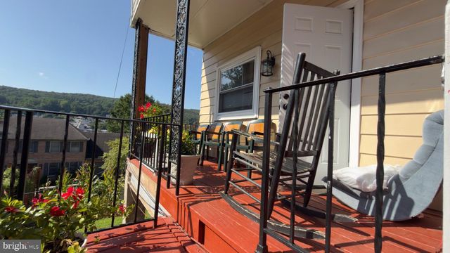 1742 MINERAL SPRING RD, Reading, PA 19602
