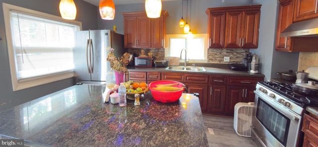 1742 MINERAL SPRING RD, Reading, PA 19602