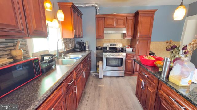 1742 MINERAL SPRING RD, Reading, PA 19602