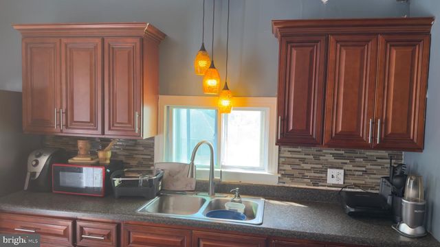1742 MINERAL SPRING RD, Reading, PA 19602