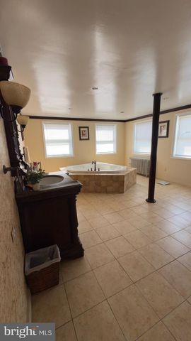 1742 MINERAL SPRING RD, Reading, PA 19602