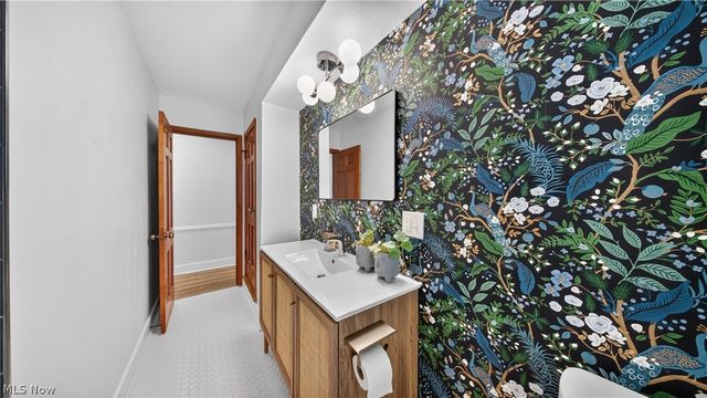3909 Brainard Road, Orange Village, OH 44122
