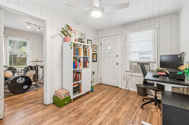 1220 E EMMA STREET, Tampa, FL 33603