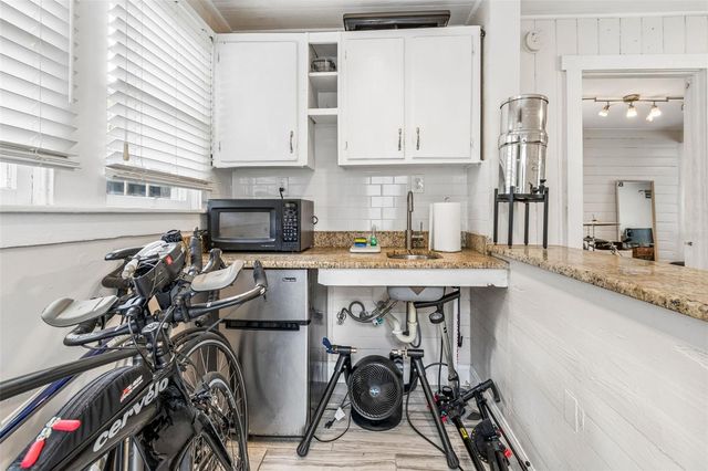 1220 E EMMA STREET, Tampa, FL 33603