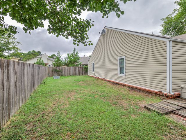 11010 E 67th Street, Tulsa, OK 74133