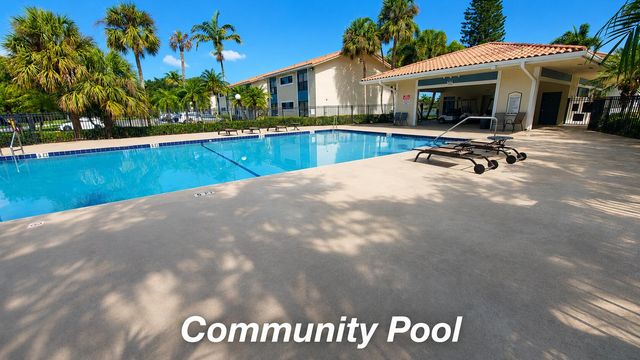1463 Lake Crystal Drive G, West Palm Beach, FL 33411