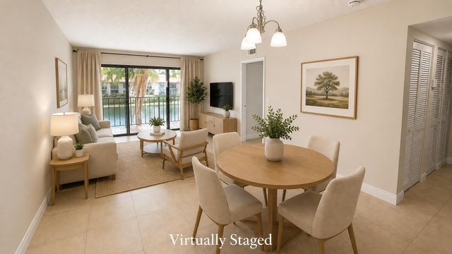 1463 Lake Crystal Drive G, West Palm Beach, FL 33411
