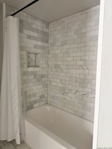 134 Corona B, San Antonio, TX 78209