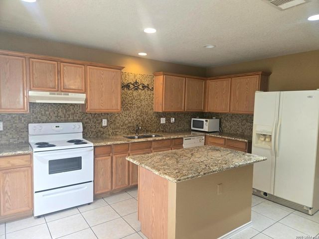 6515 kestrel ln, San Antonio, TX 78233