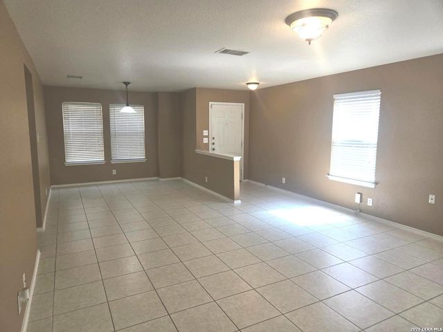6515 kestrel ln, San Antonio, TX 78233