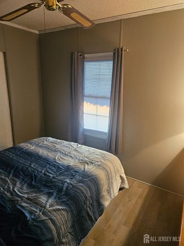 62 Bayshore Mobile Manor, Hazlet, NJ 07730