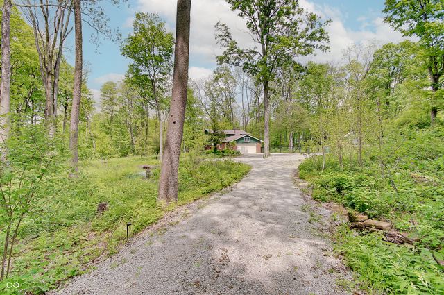 805 Eaglewood Drive, Zionsville, IN 46077