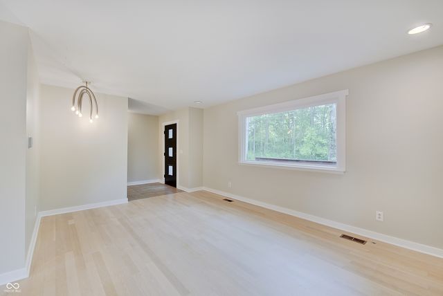 805 Eaglewood Drive, Zionsville, IN 46077