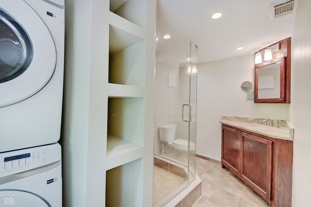 805 Eaglewood Drive, Zionsville, IN 46077