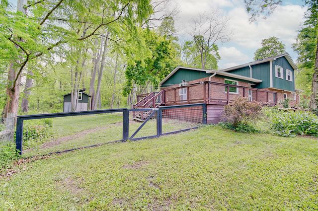 805 Eaglewood Drive, Zionsville, IN 46077