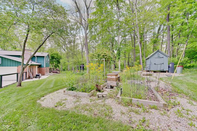 805 Eaglewood Drive, Zionsville, IN 46077