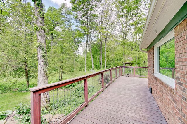 805 Eaglewood Drive, Zionsville, IN 46077