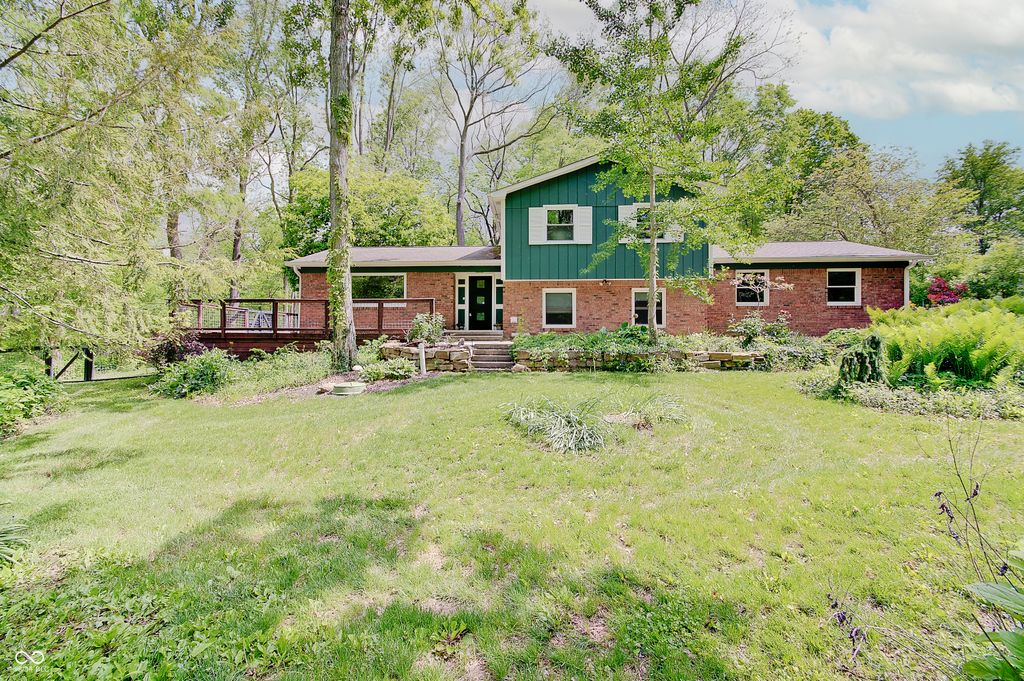 805 Eaglewood Drive, Zionsville, IN 46077
