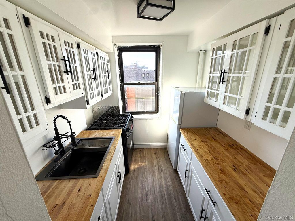 143 Bruce Avenue 3G, Yonkers, NY 10705 — photo 2