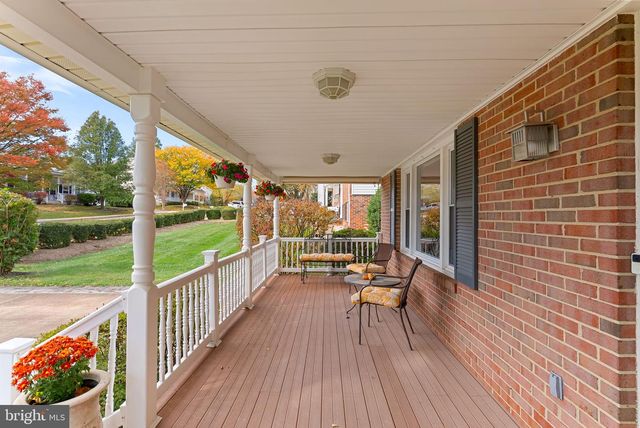 310 AYRLEE AVE NW, Leesburg, VA 20176