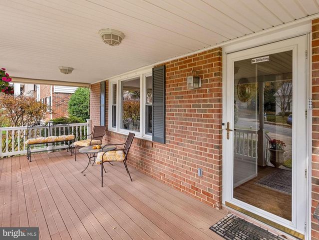 310 AYRLEE AVE NW, Leesburg, VA 20176