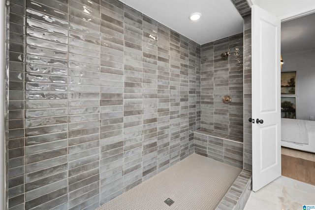 1820 SWANN LANE, Hoover, AL 35244