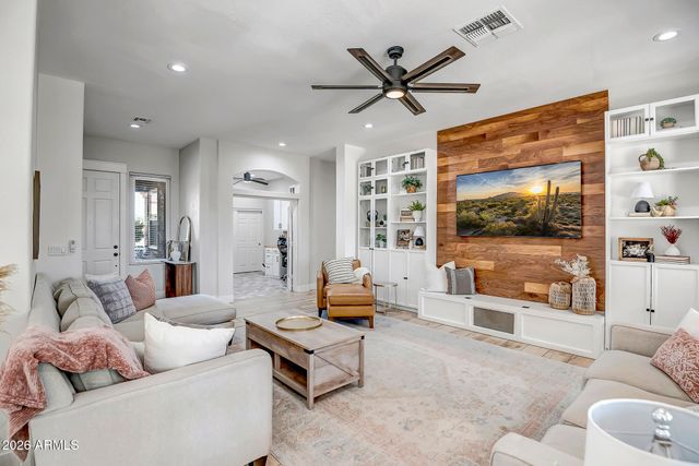 4995 E INDIAN WELLS Drive, Chandler, AZ 85249