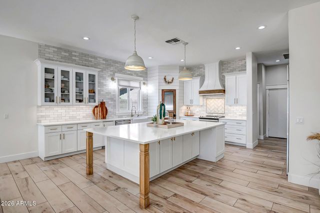 4995 E INDIAN WELLS Drive, Chandler, AZ 85249