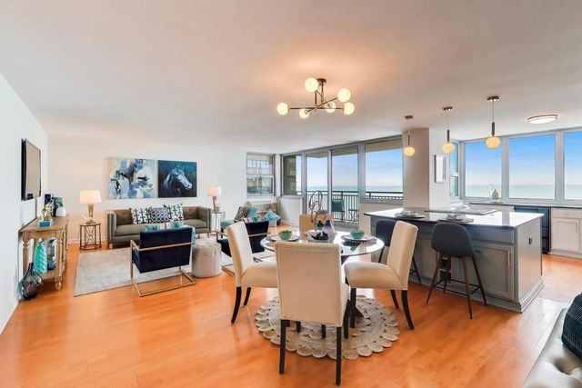 6147 N SHERIDAN Road 9B, Chicago, IL 60660