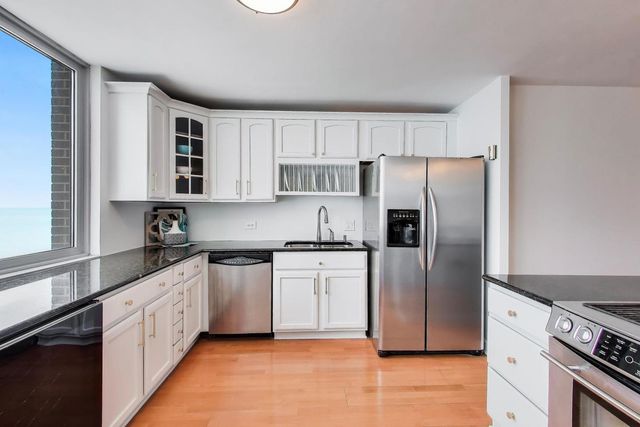 6147 N SHERIDAN Road 9B, Chicago, IL 60660