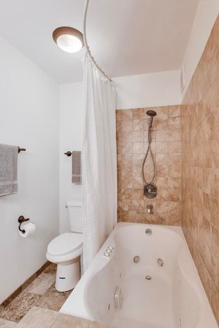 6147 N SHERIDAN Road 9B, Chicago, IL 60660