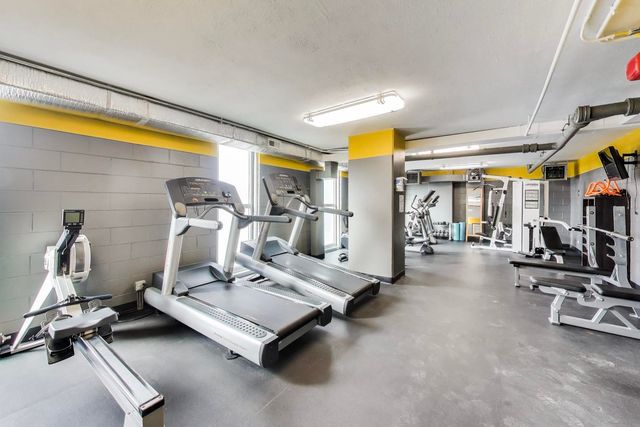 6147 N SHERIDAN Road 9B, Chicago, IL 60660