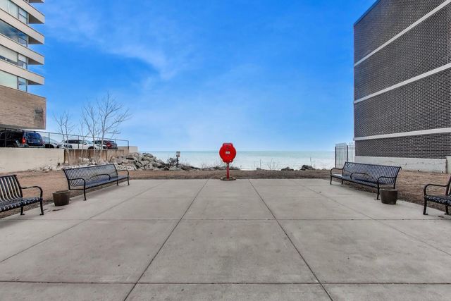 6147 N SHERIDAN Road 9B, Chicago, IL 60660