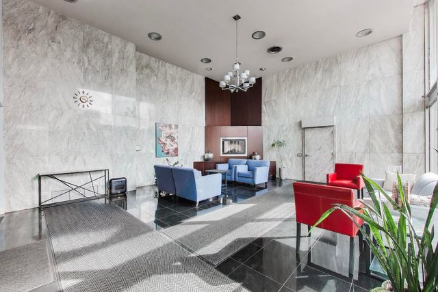 6147 N SHERIDAN Road 9B, Chicago, IL 60660