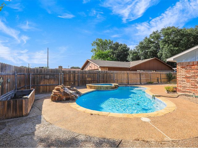 5109 Brandenburg Lane, The Colony, TX 75056