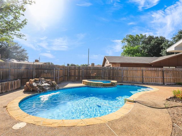 5109 Brandenburg Lane, The Colony, TX 75056