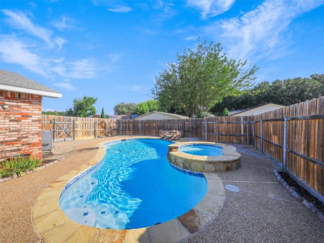 5109 Brandenburg Lane, The Colony, TX 75056