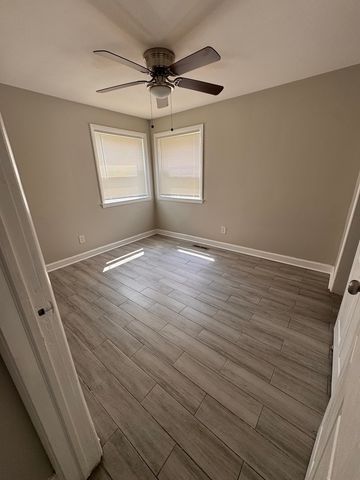 18446 Torrence Avenue 1E, Lansing, IL 60438