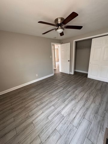 18446 Torrence Avenue 1E, Lansing, IL 60438