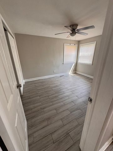 18446 Torrence Avenue 1E, Lansing, IL 60438
