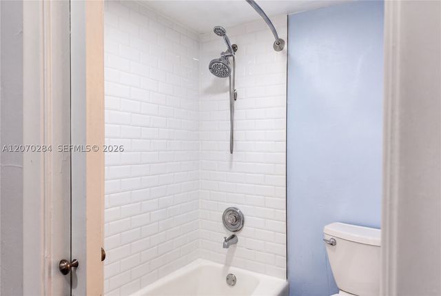 15888 SW 95th Ave 209, Miami, FL 33157