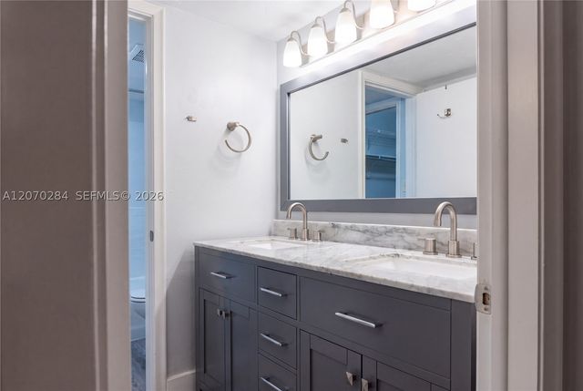 15888 SW 95th Ave 209, Miami, FL 33157
