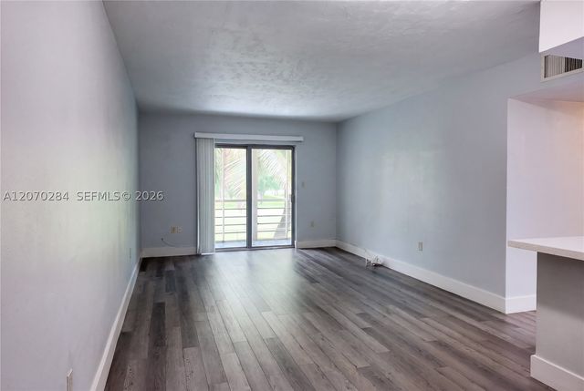 15888 SW 95th Ave 209, Miami, FL 33157