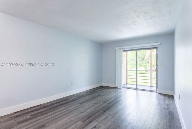 15888 SW 95th Ave 209, Miami, FL 33157